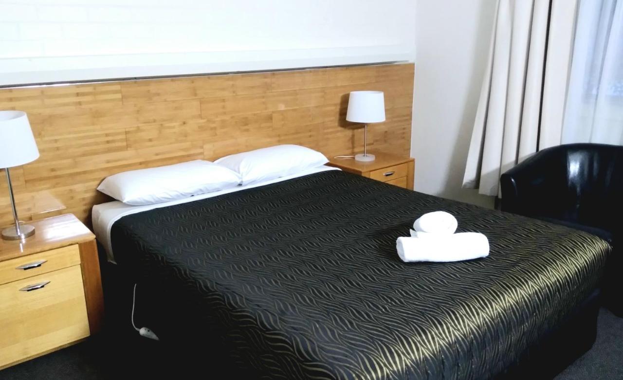 Motel Park And Wagga Wagga